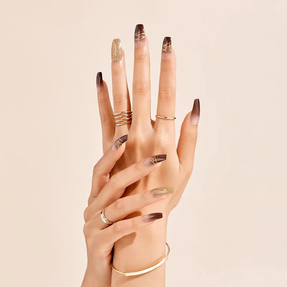 Gold Finger Trendy Nail Color โ Glossy Finish - Image 5