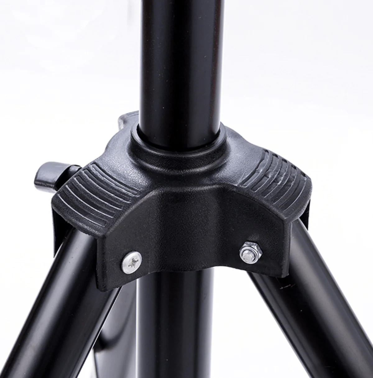LQQKS Adjustable Tripod Stand - Image 2