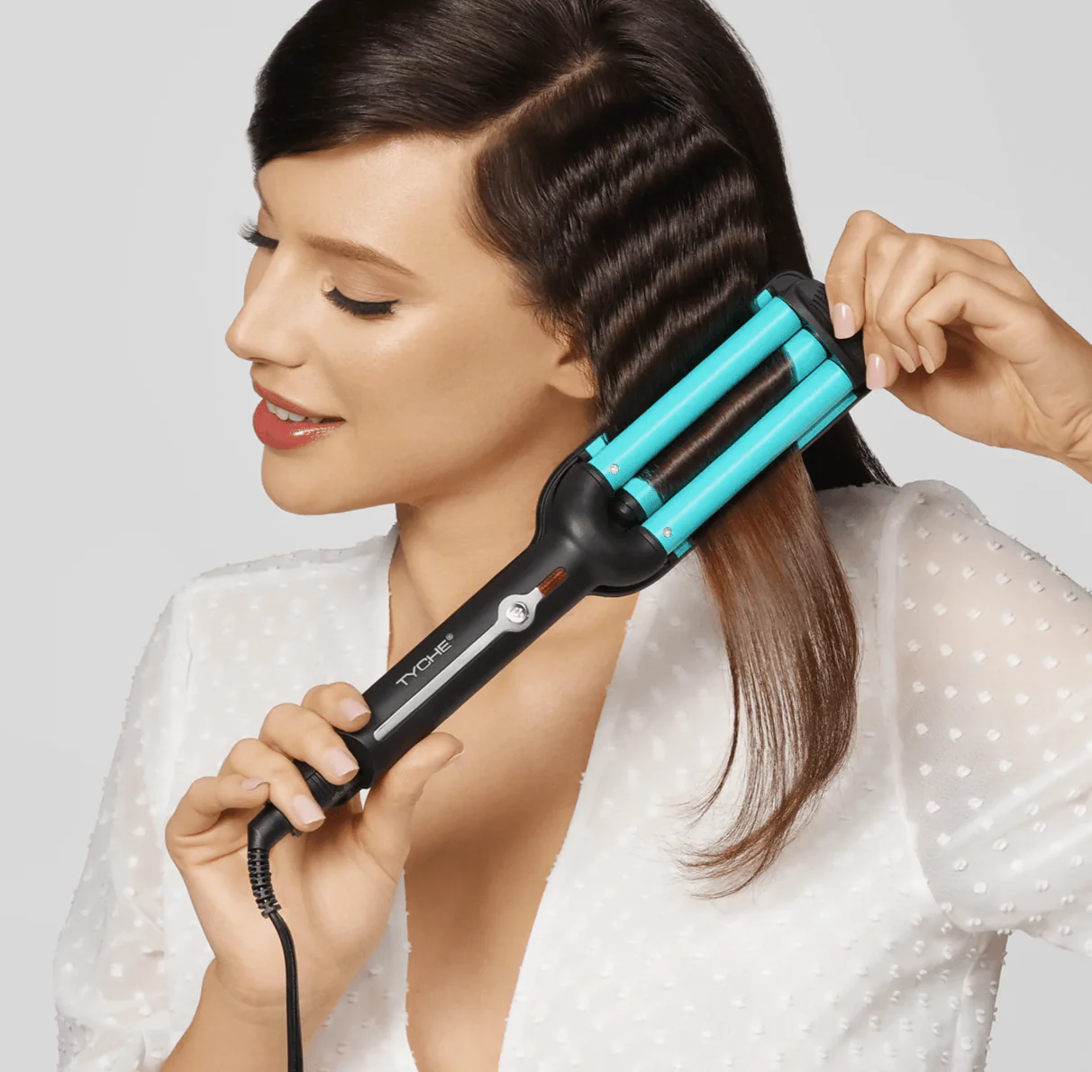 Tychee Triple Barrel Wave Styler - Image 4