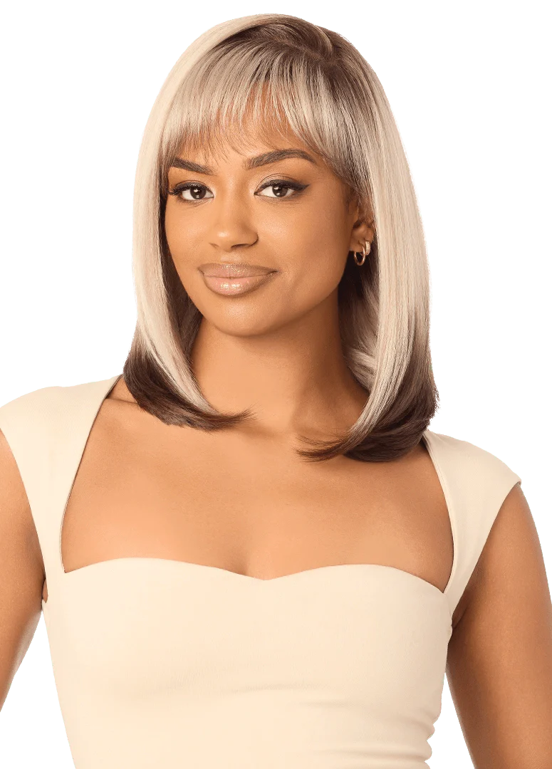 Outre Perfect Hairline Lace Front 13x4 Wig –  PH 10 - Image 4
