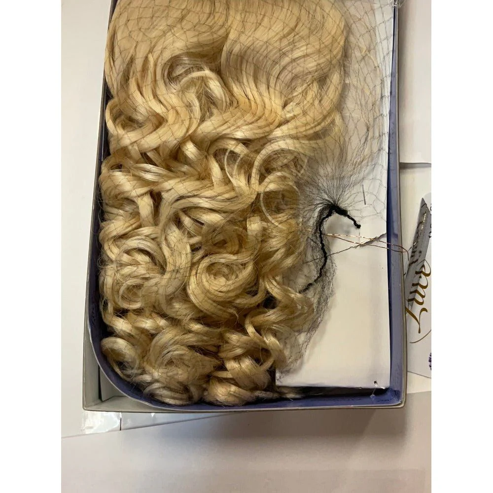 Outre Synthetic HD Lacefront Wig - Edwina - Image 9