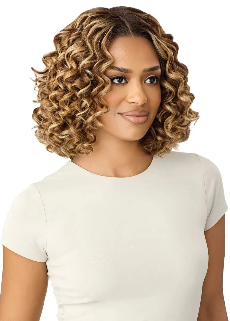 Outre Melted Hairline Synthetic HD Lace Front Wig - MH 132 - Image 3