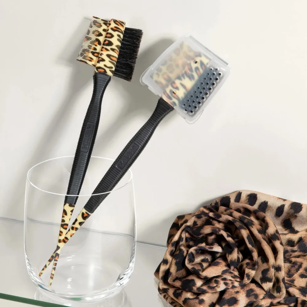 Red by Kiss Edge Styler Plus โ Dual-Ended Edge Brush & Comb - Image 2
